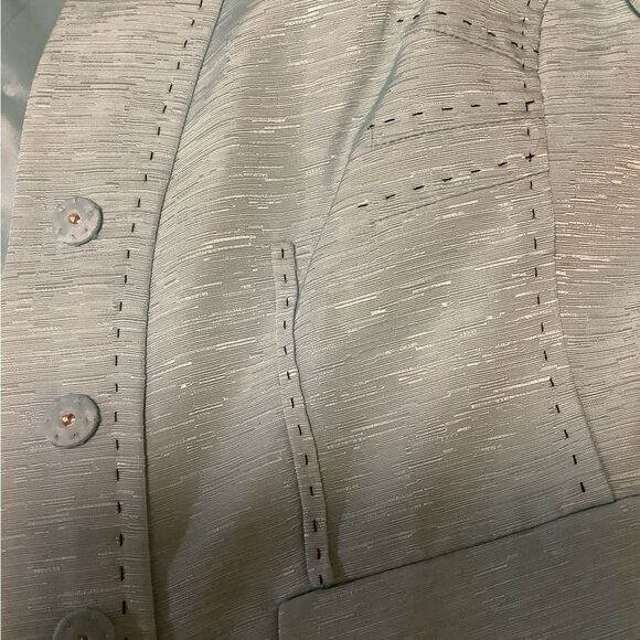 This Carlisle two-piece 100% silk skirt suit size 2 formal holiday New Year’s - Picture 11 of 15